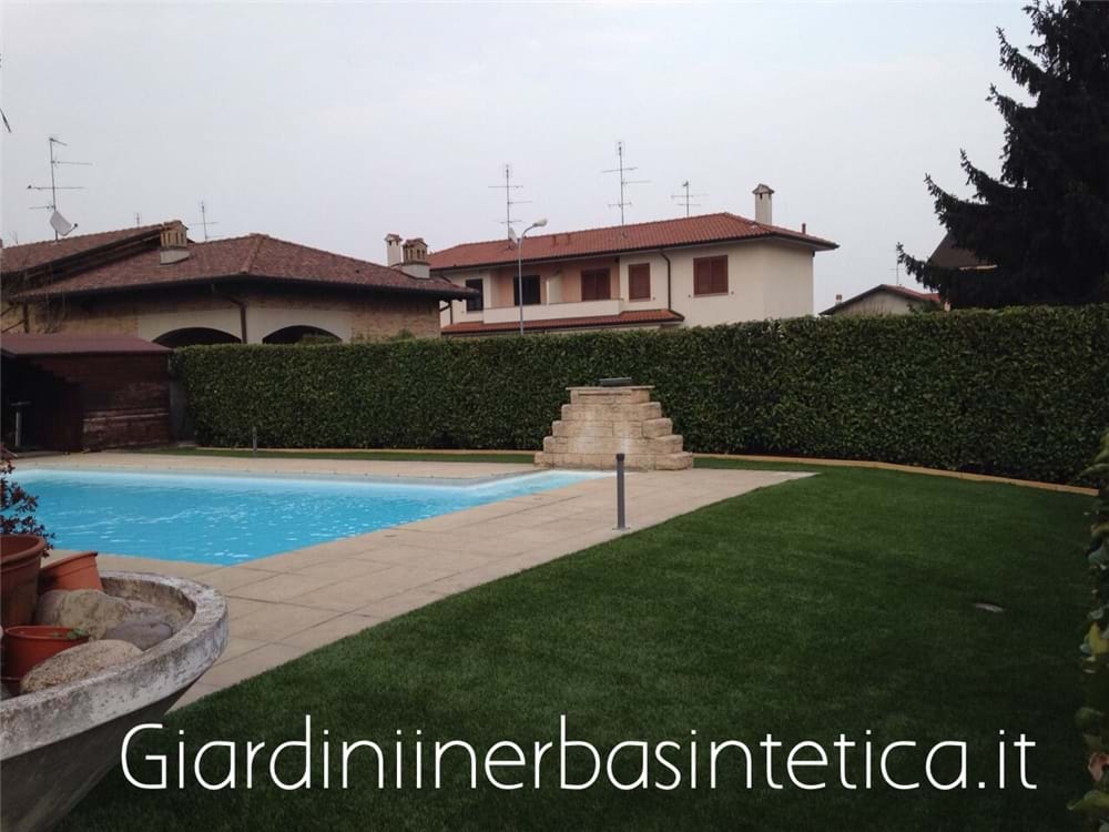 News Prato in Erba Artificiale in Prov. di Milano